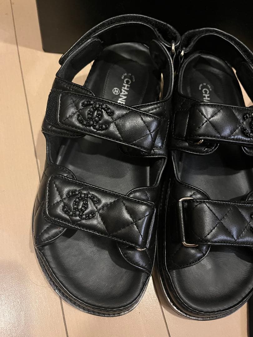 極美品　CHANEL ラムスキン　ブラック スポーツサンダル　マトラッセ　37