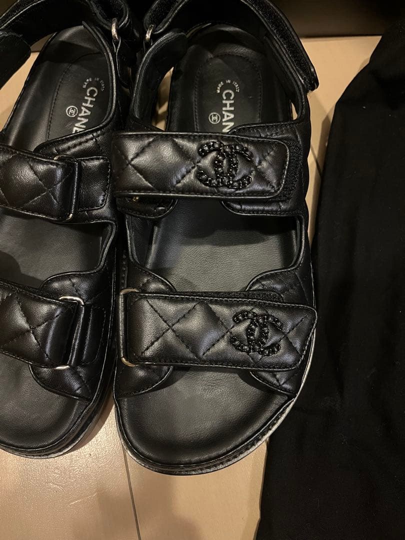 極美品　CHANEL ラムスキン　ブラック スポーツサンダル　マトラッセ　37