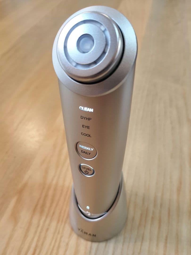 YA-MAN美顔器　フォトプラスシャイニーネオ