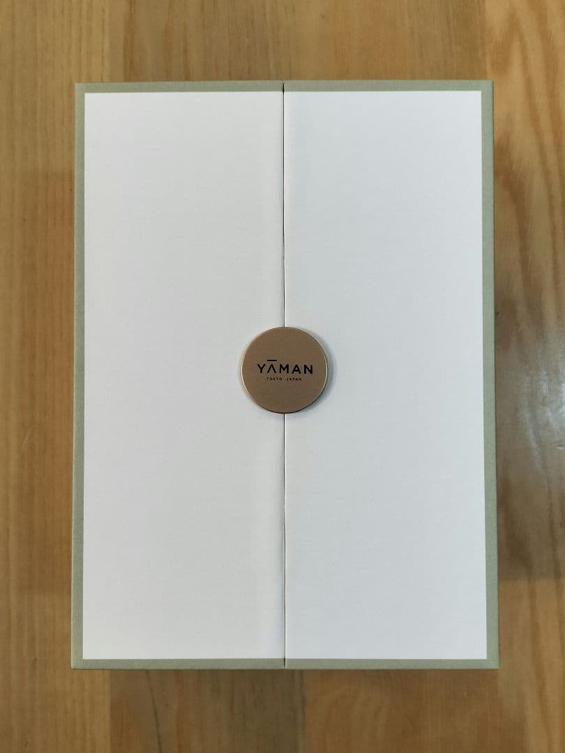 YA-MAN美顔器　フォトプラスシャイニーネオ