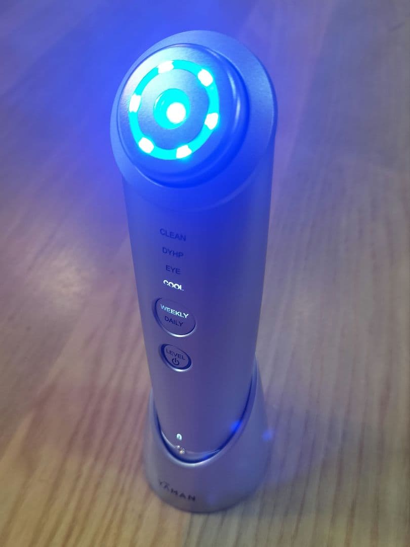 YA-MAN美顔器　フォトプラスシャイニーネオ