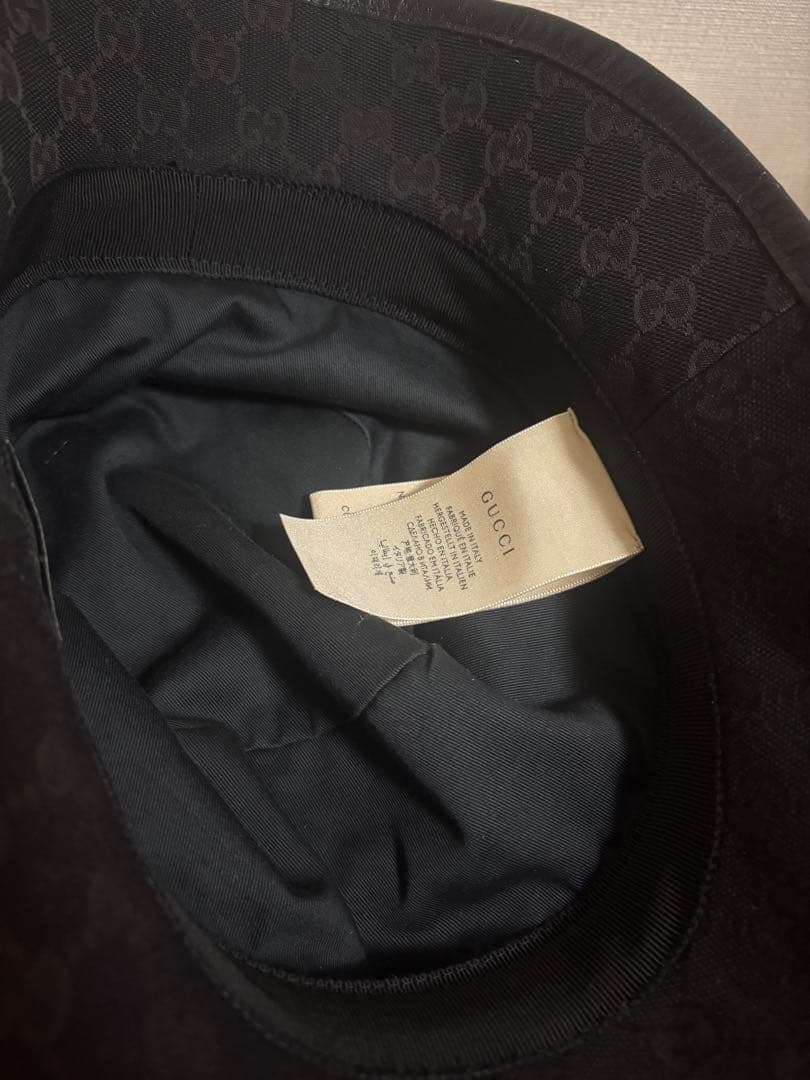 GUCCI ブラックバケットハット