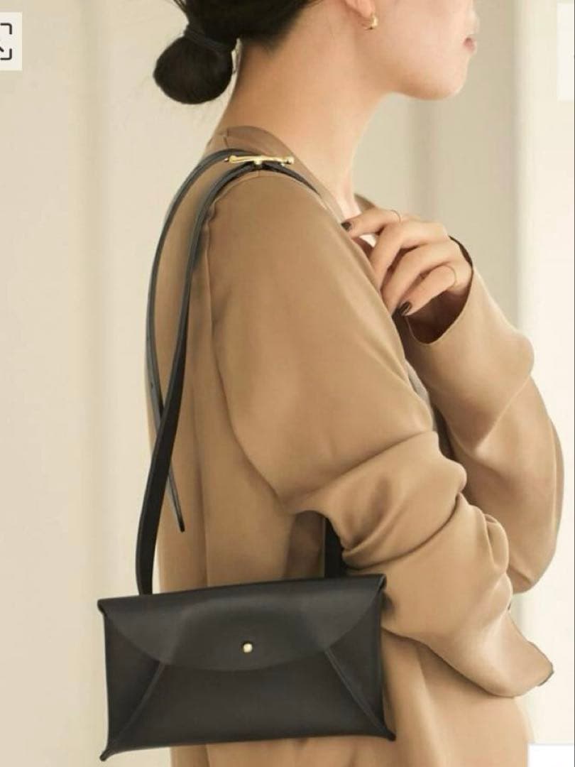 【未使用】MANUELA マヌエラ BELTバッグ　ブラック