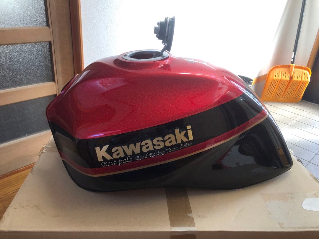 Kawasaki タンク 赤黒キャンディーカラー