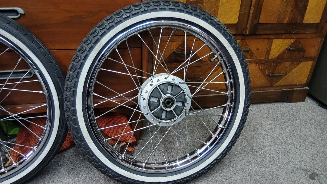 スーパーカブ純正・C70から外し・タイヤ前後セット・チューブ・リムバンド新品