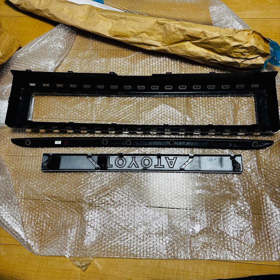 ランクル250 純正納車前取外し フロントバンパー、リアガーニッシュ　3点セット