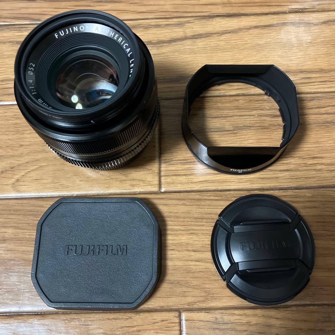 FUJIFILM 35mm f/1.4 単焦点レンズ　保護フィルタ付　中古美品