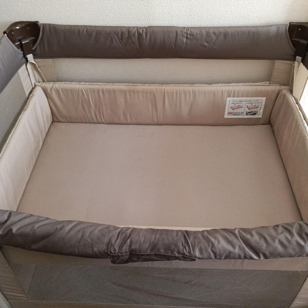 Apricaココネルエアーベビーベッド メッシュ ブラウン・ベージュ66047