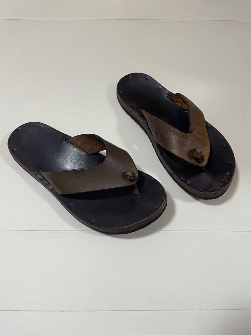 JUTTA NEUMANN サンダル