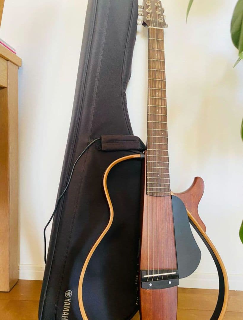 YAMAHA SLG200S サイレントギター/スチール弦モデル