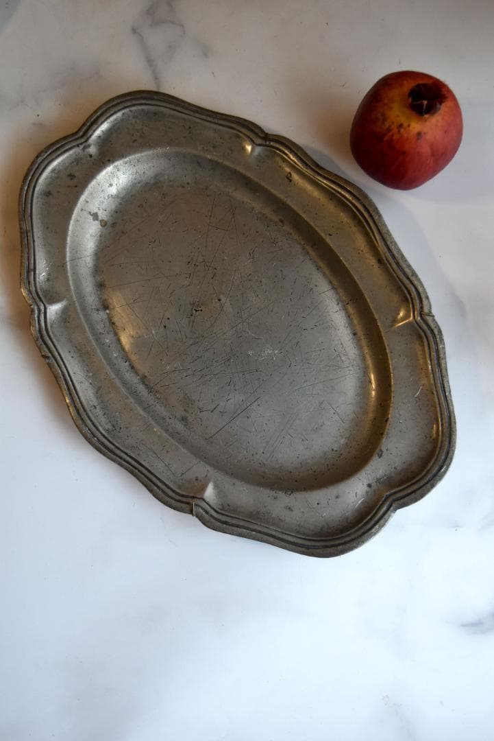 とても重いです！フランス19世紀　キズキズのエタン花リム楕円皿　アンティーク
