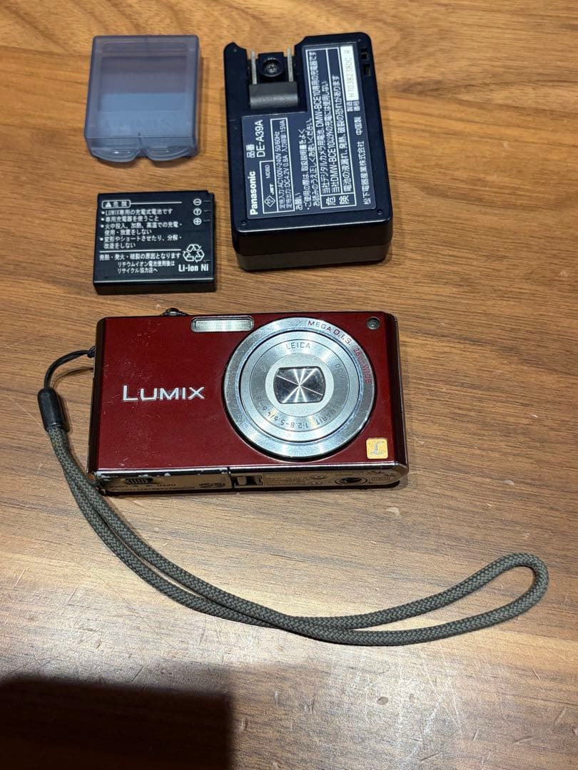 Panasonic LUMIX デジタルカメラ　DMC-FX33