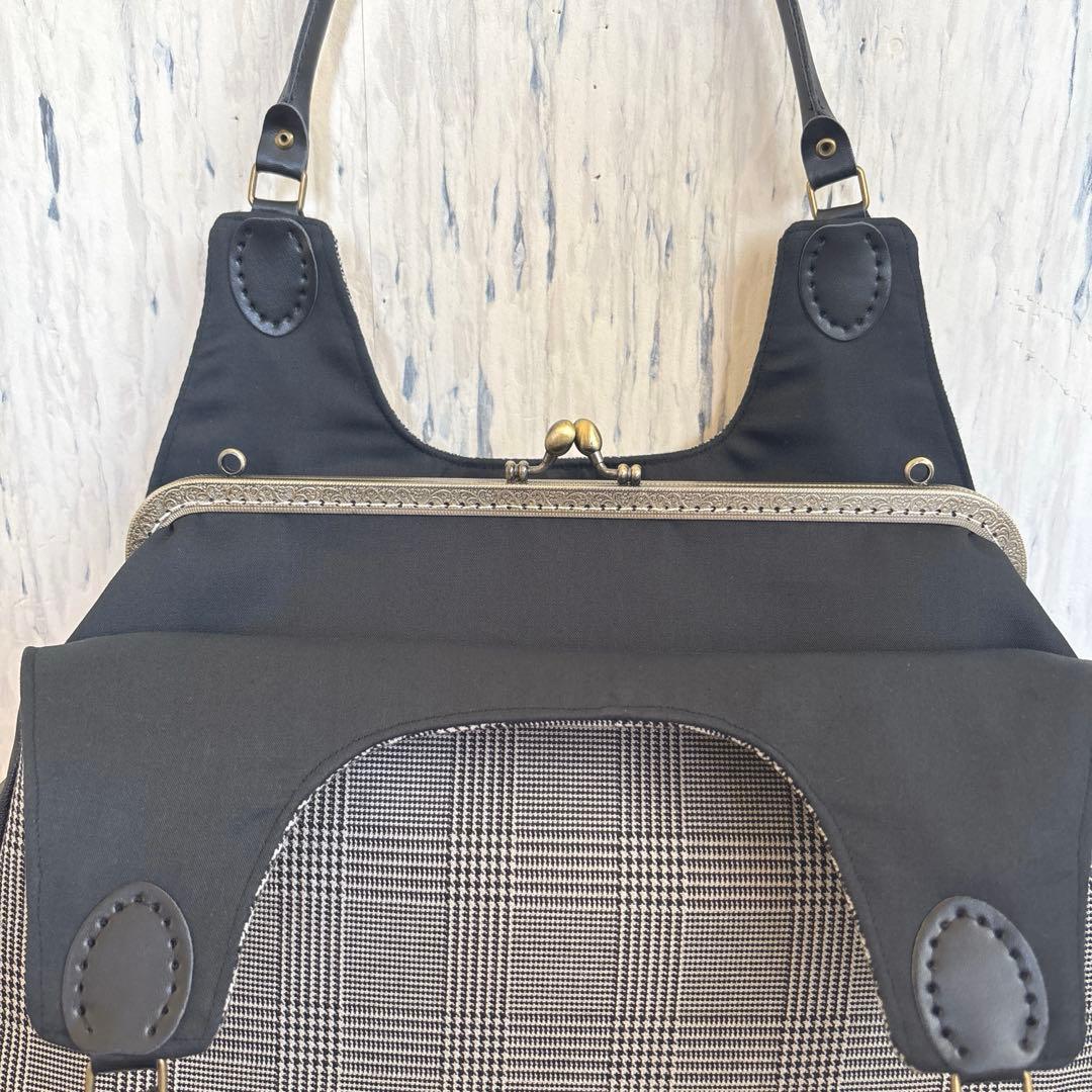 44　特大あおりがま口バッグ　ハンドメイド