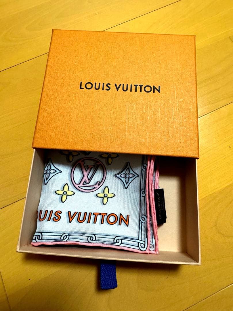 最終値下げLOUIS VUITTON モノグラム柄ハンカチ
