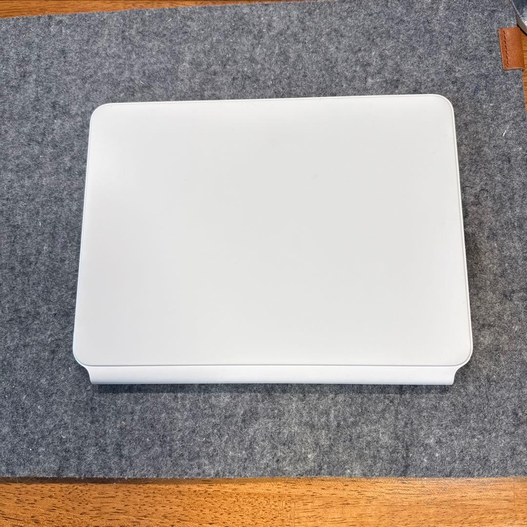 Apple純正 Magic Keyboard 11インチ MJQJ3J/A 白