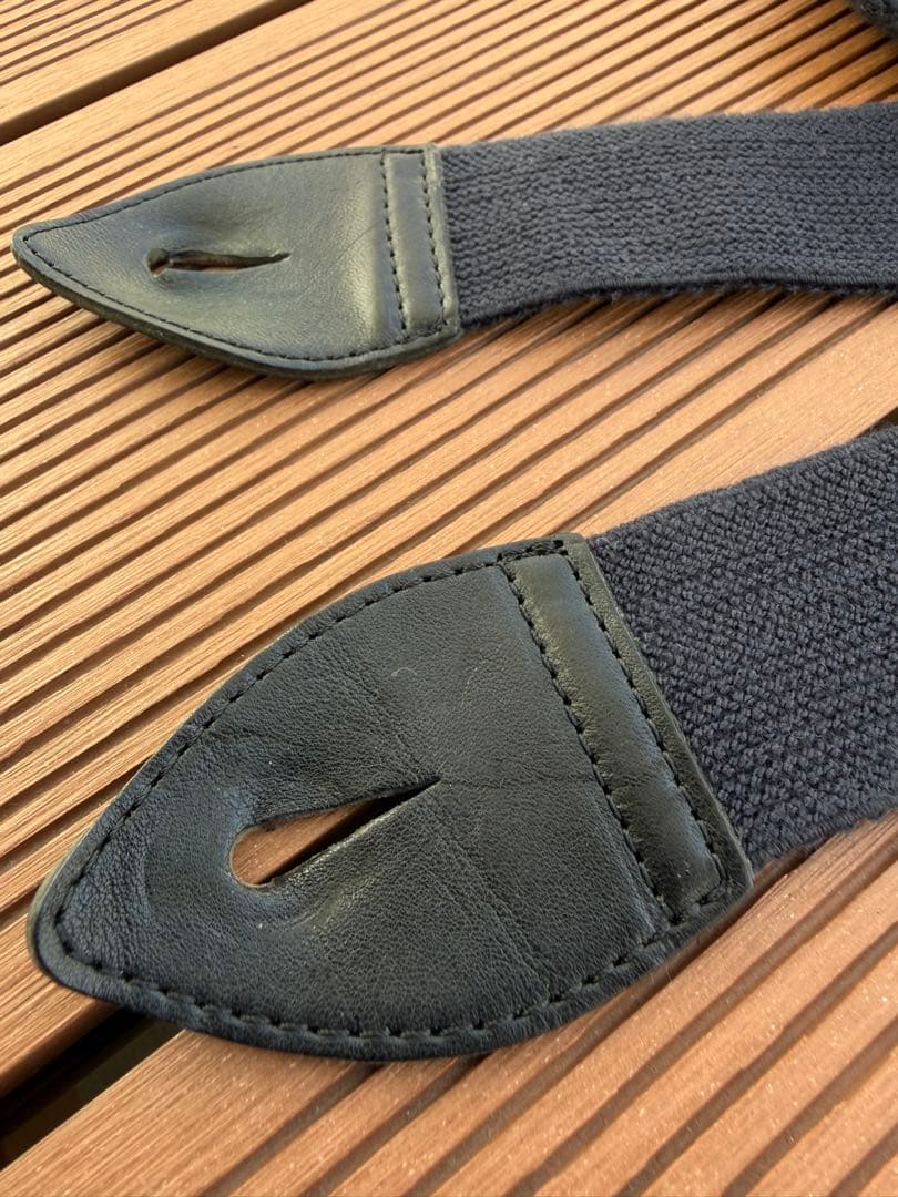 ナイジェル・ケーボン サスペンダーネイビー