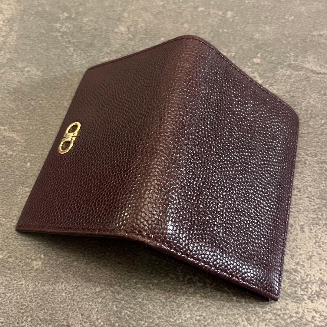 【Salvatore Ferragamo】名刺入れ　ルージュノワール