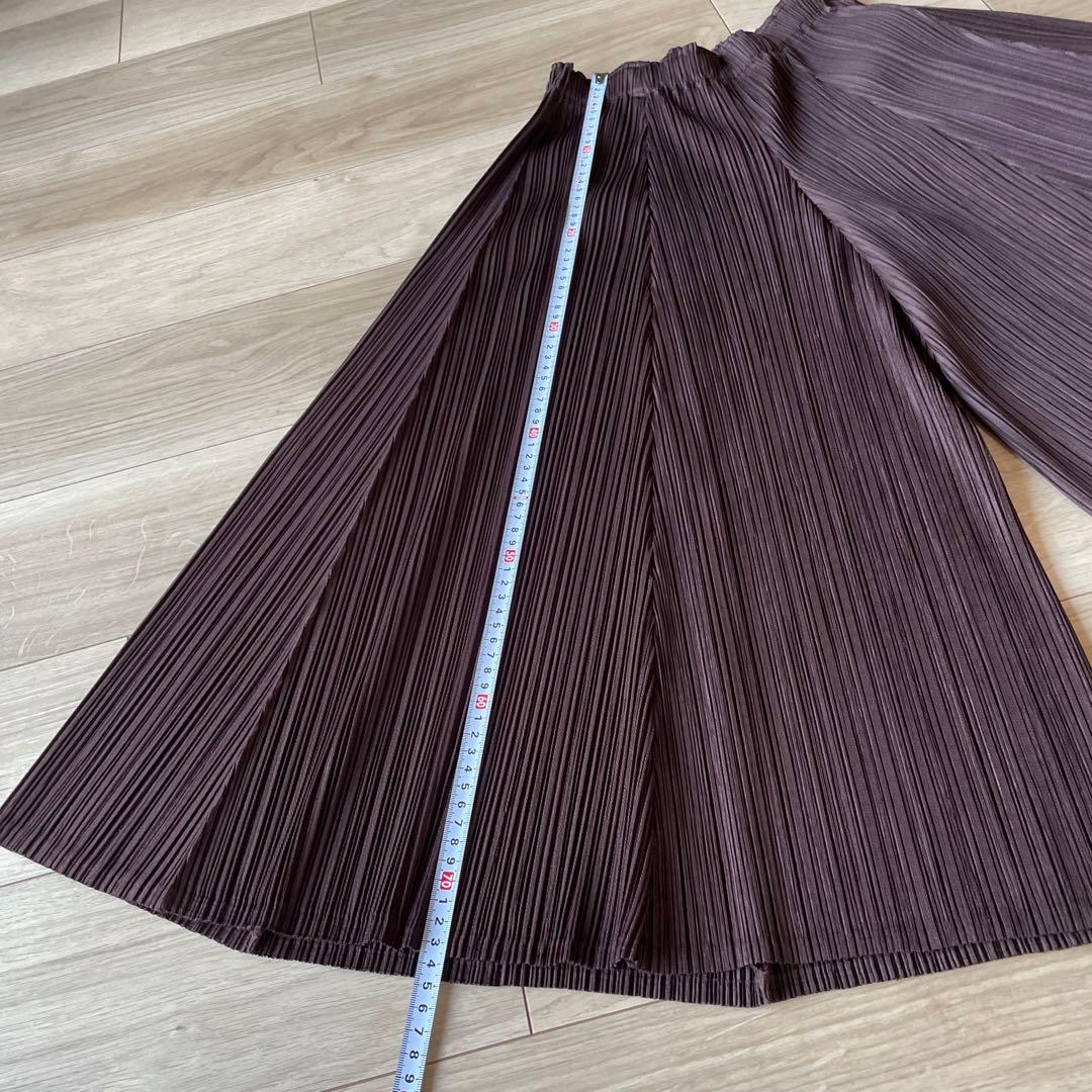 プリーツプリーズ　パンツ　は