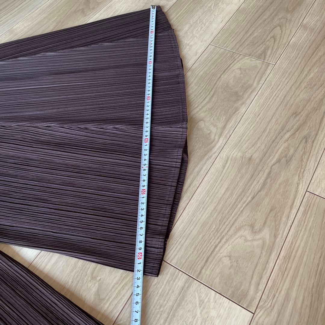 プリーツプリーズ　パンツ　は