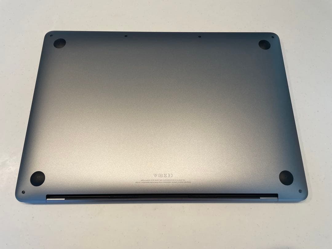【美品】MacBook PRO M1 Office、FINAL CUT付き