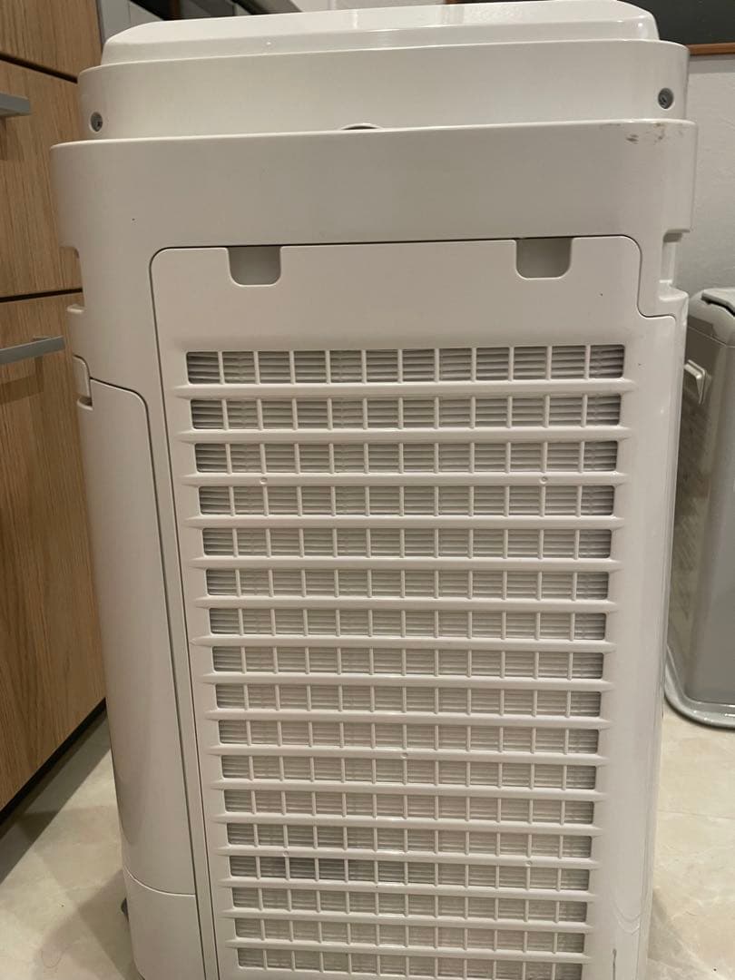 シャープ 加湿空気清浄機 KC-L50-W 2021年袋