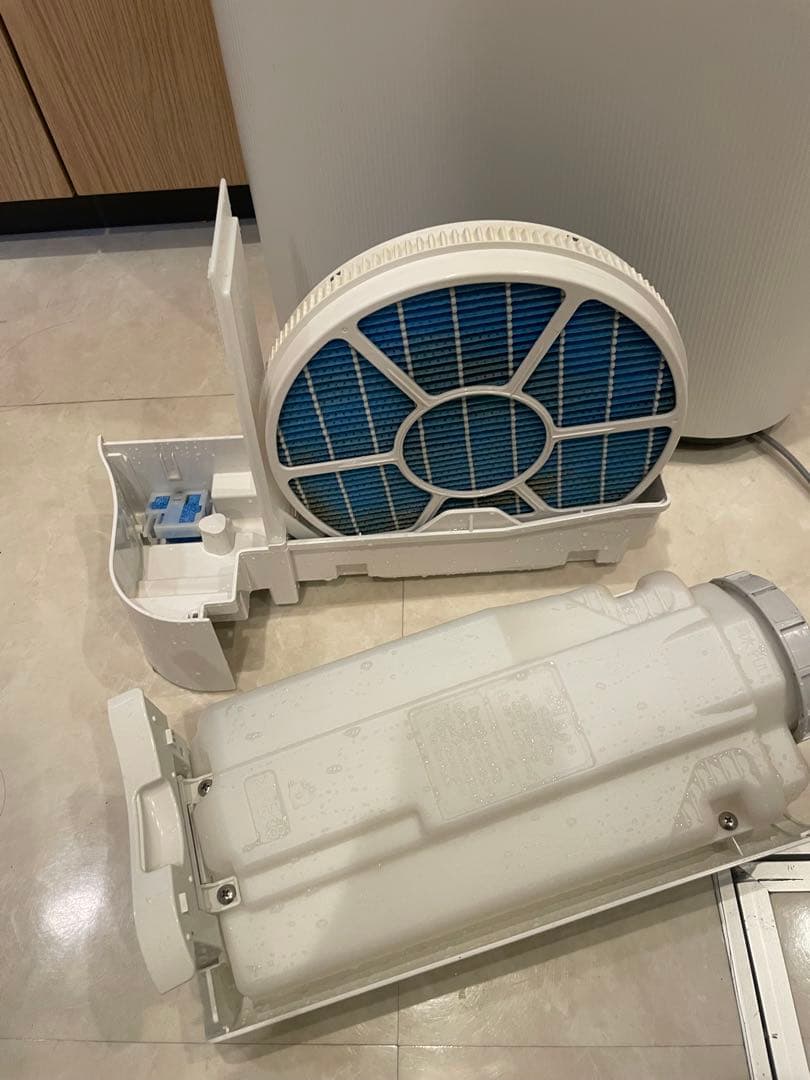 シャープ 加湿空気清浄機 KC-L50-W 2021年袋