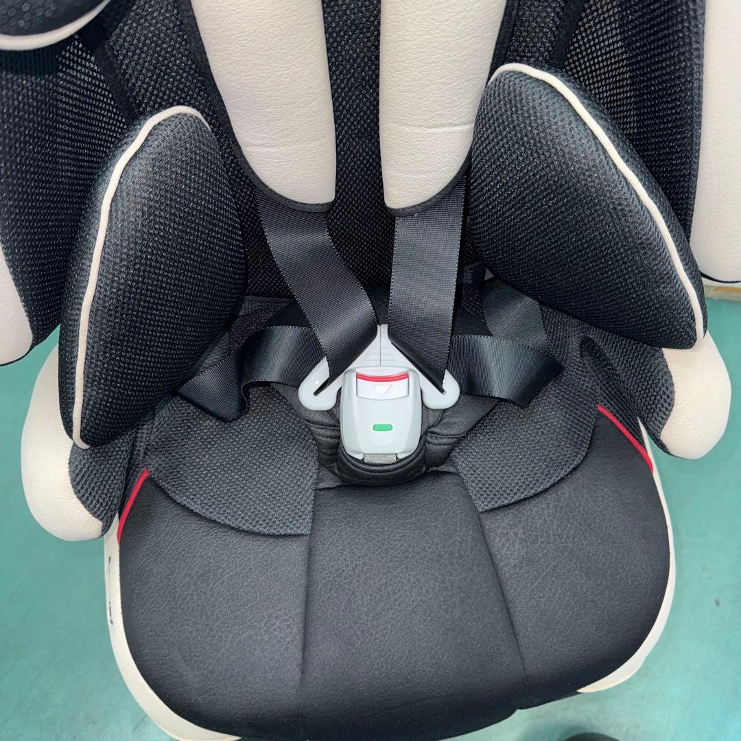 コンビ　ジュニアシート　ジョイトリップEG GA 1才から