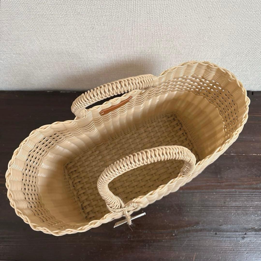 新品 Diminutivo チューブシリーズ 正方形L ナローソリッド です♩