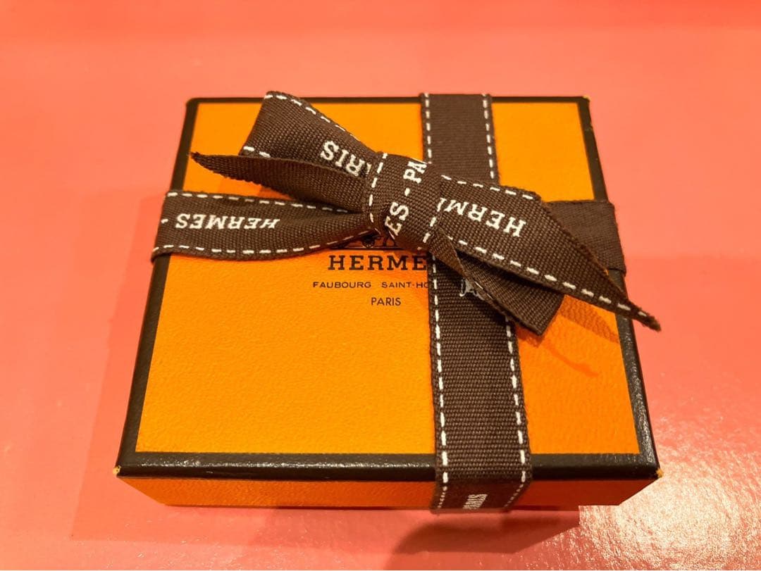HERMES エルメス　オレンジ レザーバングル