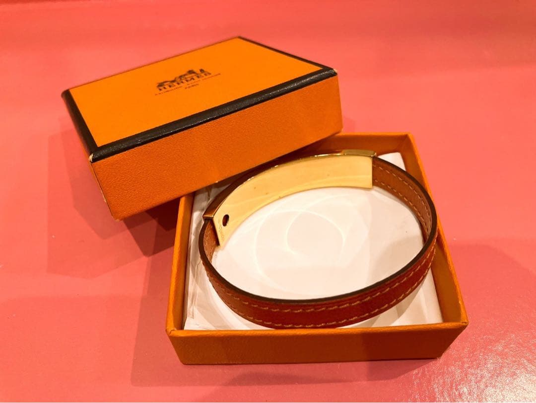 HERMES エルメス　オレンジ レザーバングル