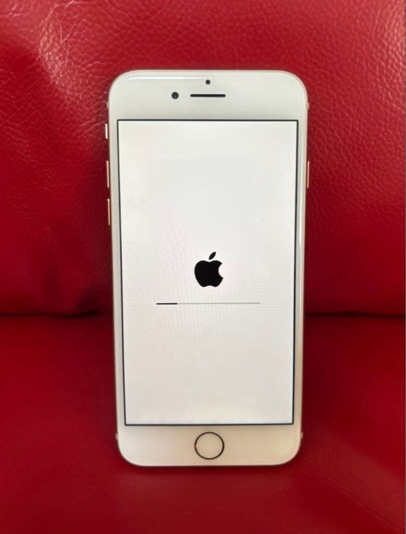 Apple iPhone 8 ゴールド 本体　64GB