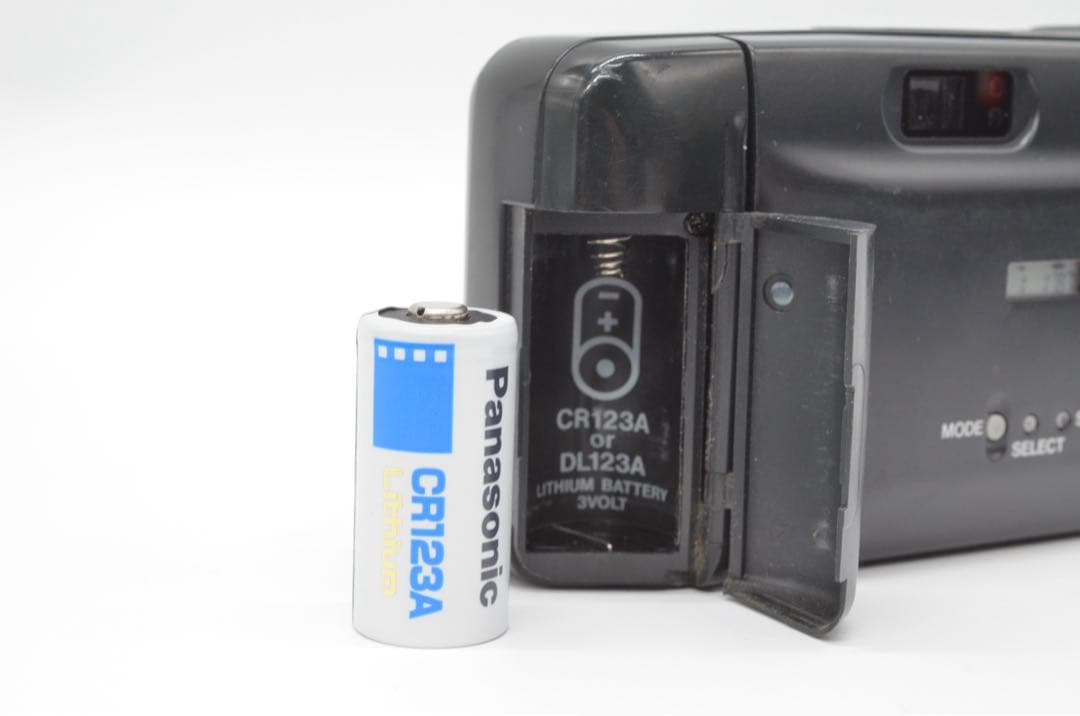 キョウセラ　KYOCERA Slim T コンパクトフィルムカメラ