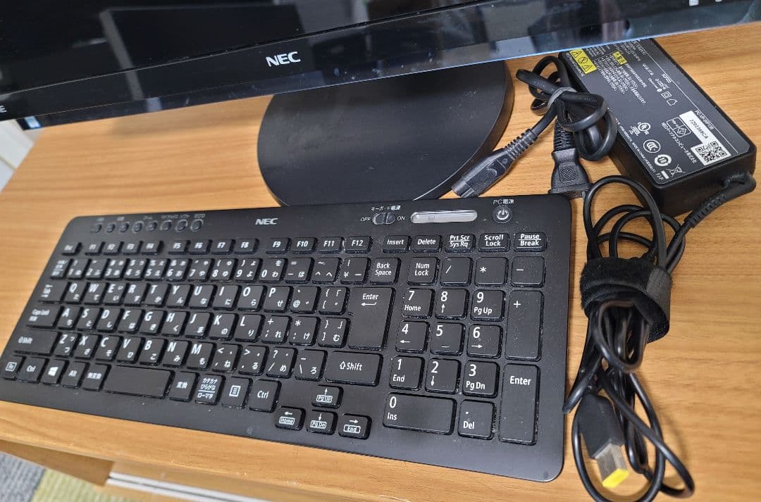 NEC LAVIE 23.8インチ 一体型パソコン i5 16GB SSD