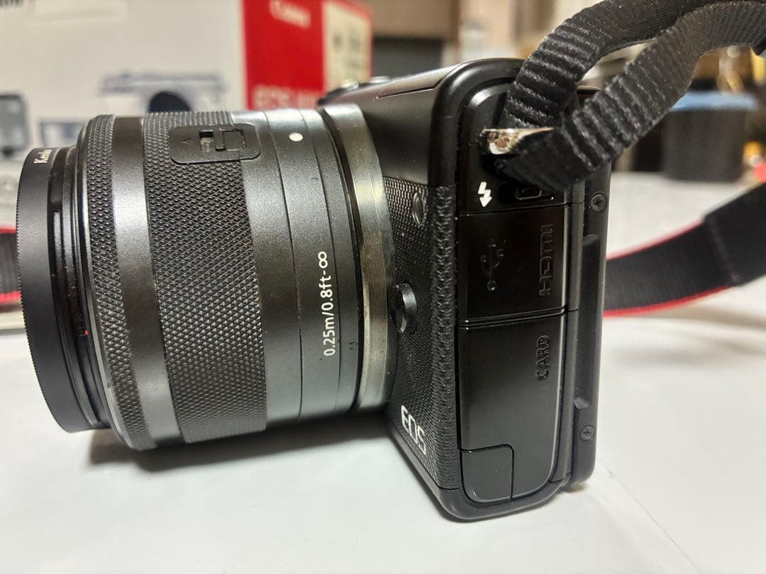 Canon EOS M100 ミラーレス一眼