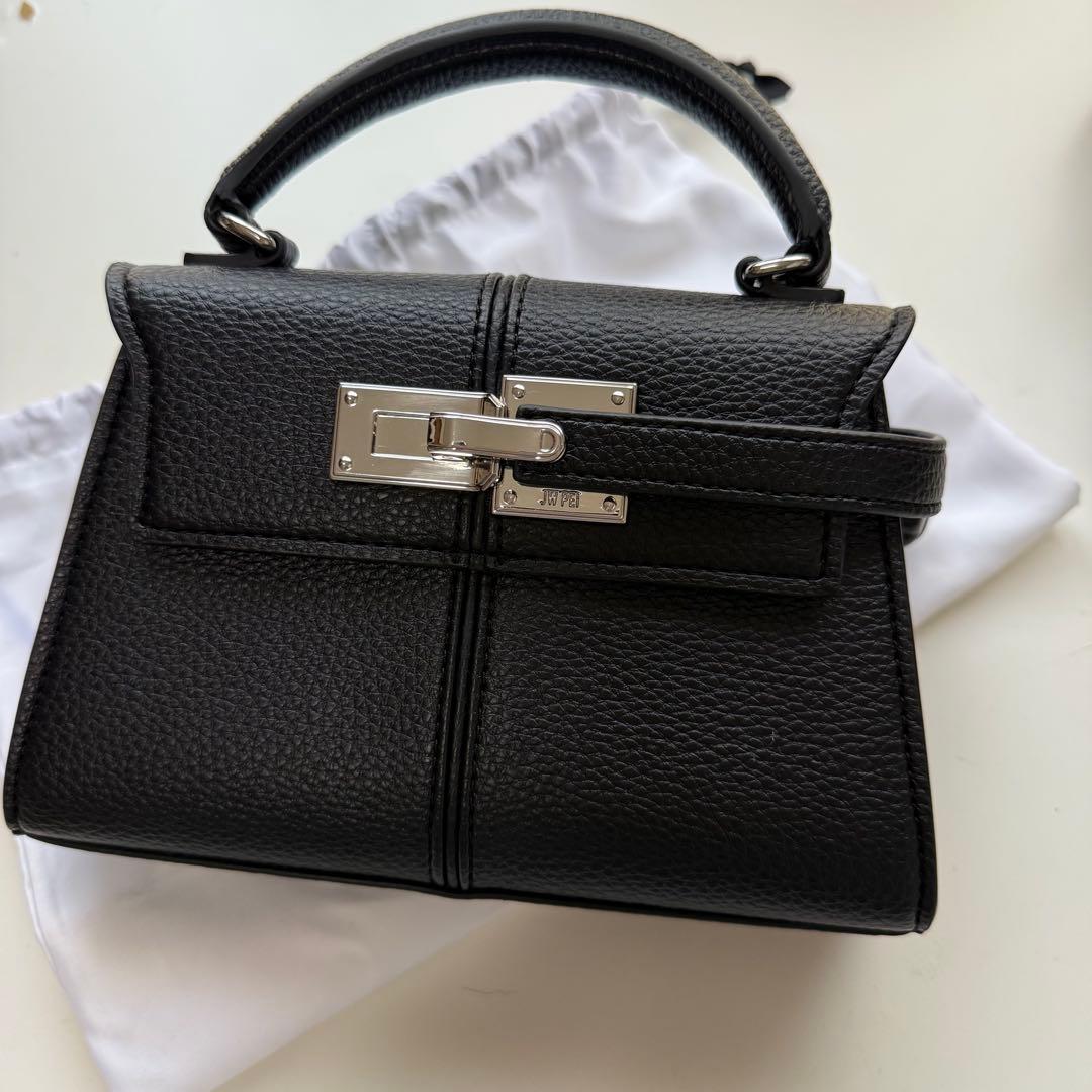 JW PEI ブラック ミニハンドバッグ