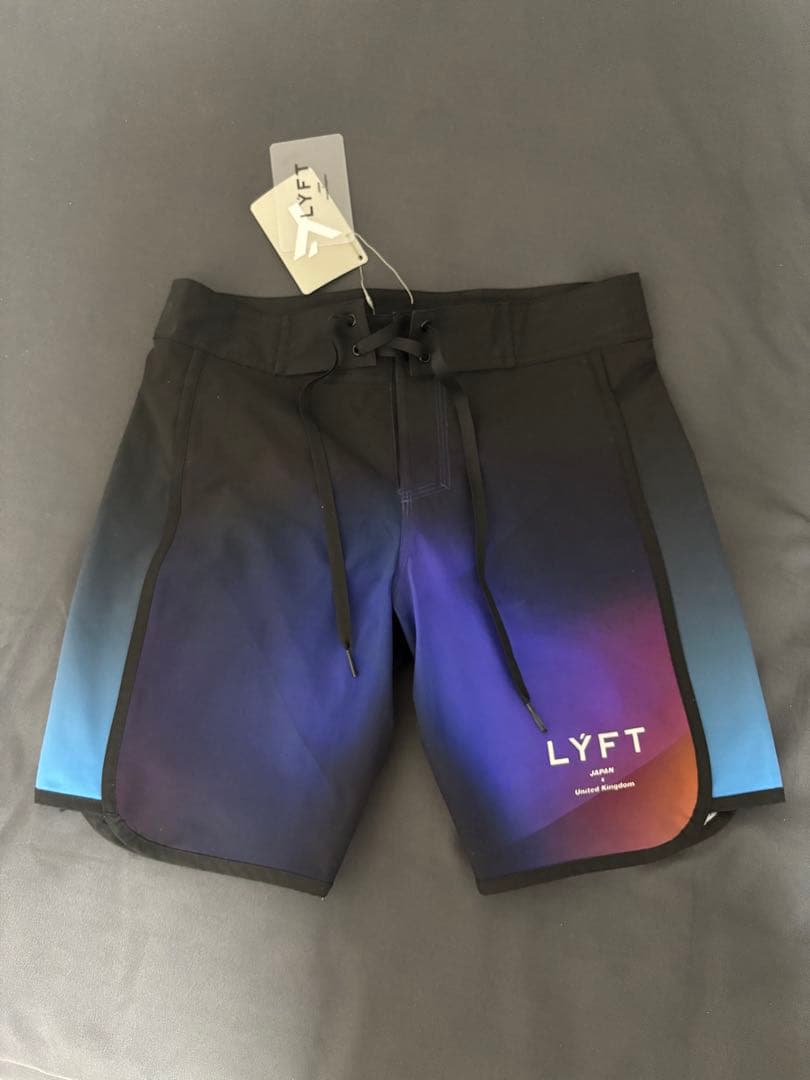 【kiri】LYFTステージショーツ　サイズS サーフパンツ リフト
