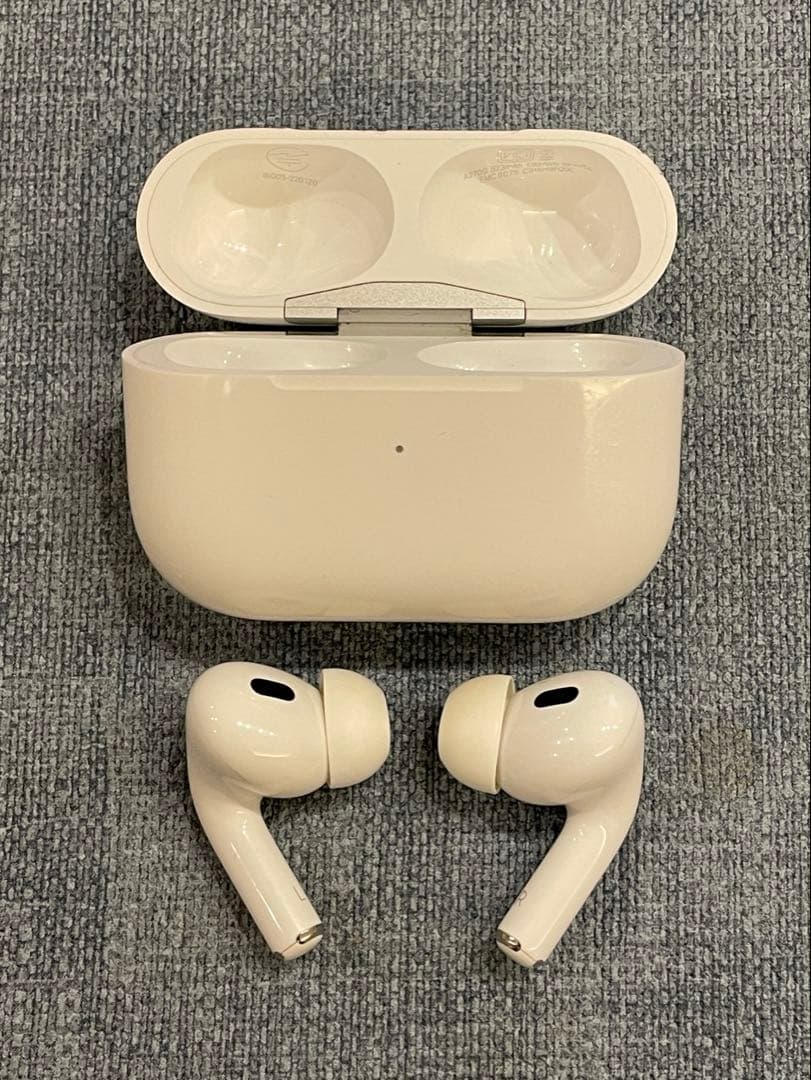 AirPods Pro 第2世代 Lightning ワイヤレス充電ケース付き