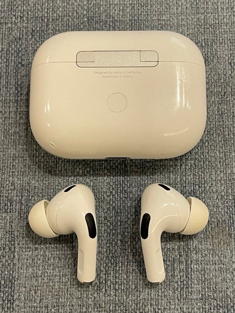 AirPods Pro 第2世代 Lightning ワイヤレス充電ケース付き