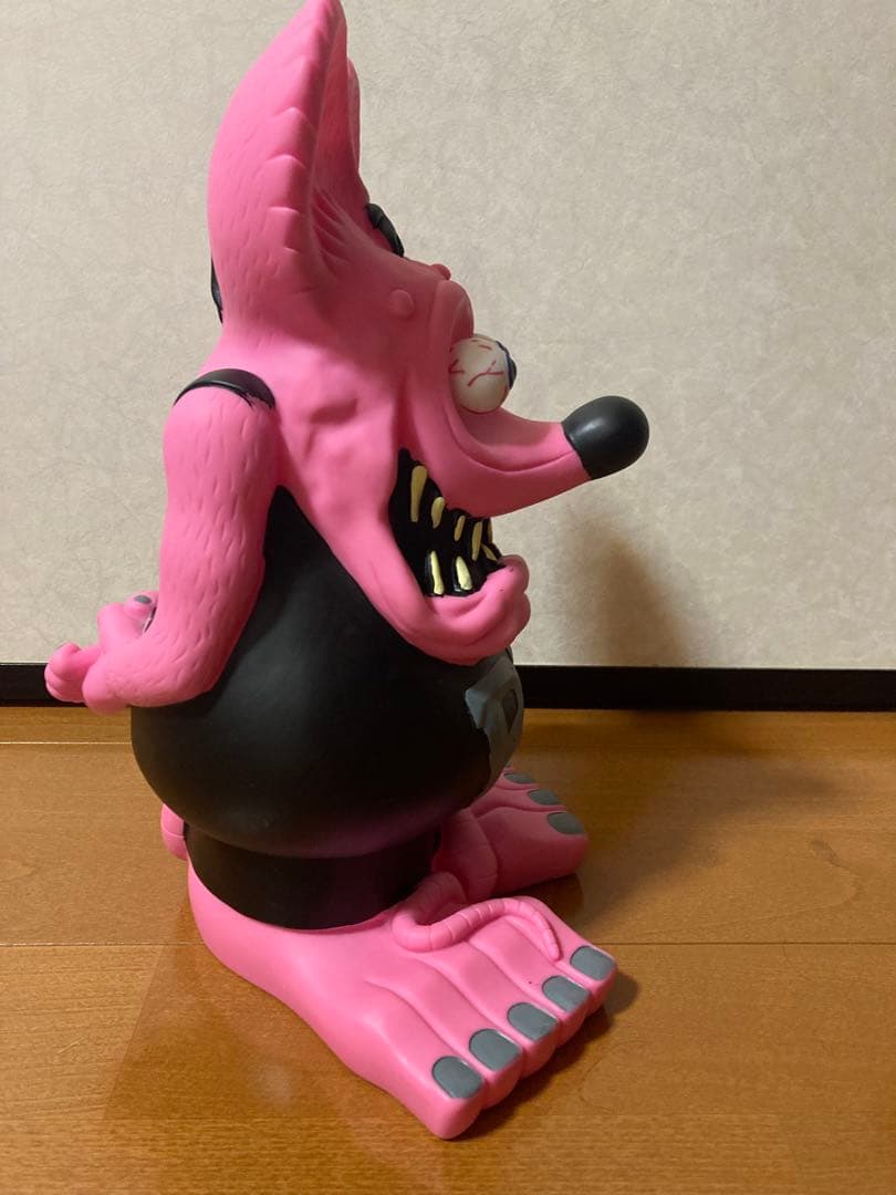 専用ページ ラットフィンク BIGフィギュア ピンク＆ブラック 新品 匿名配送
