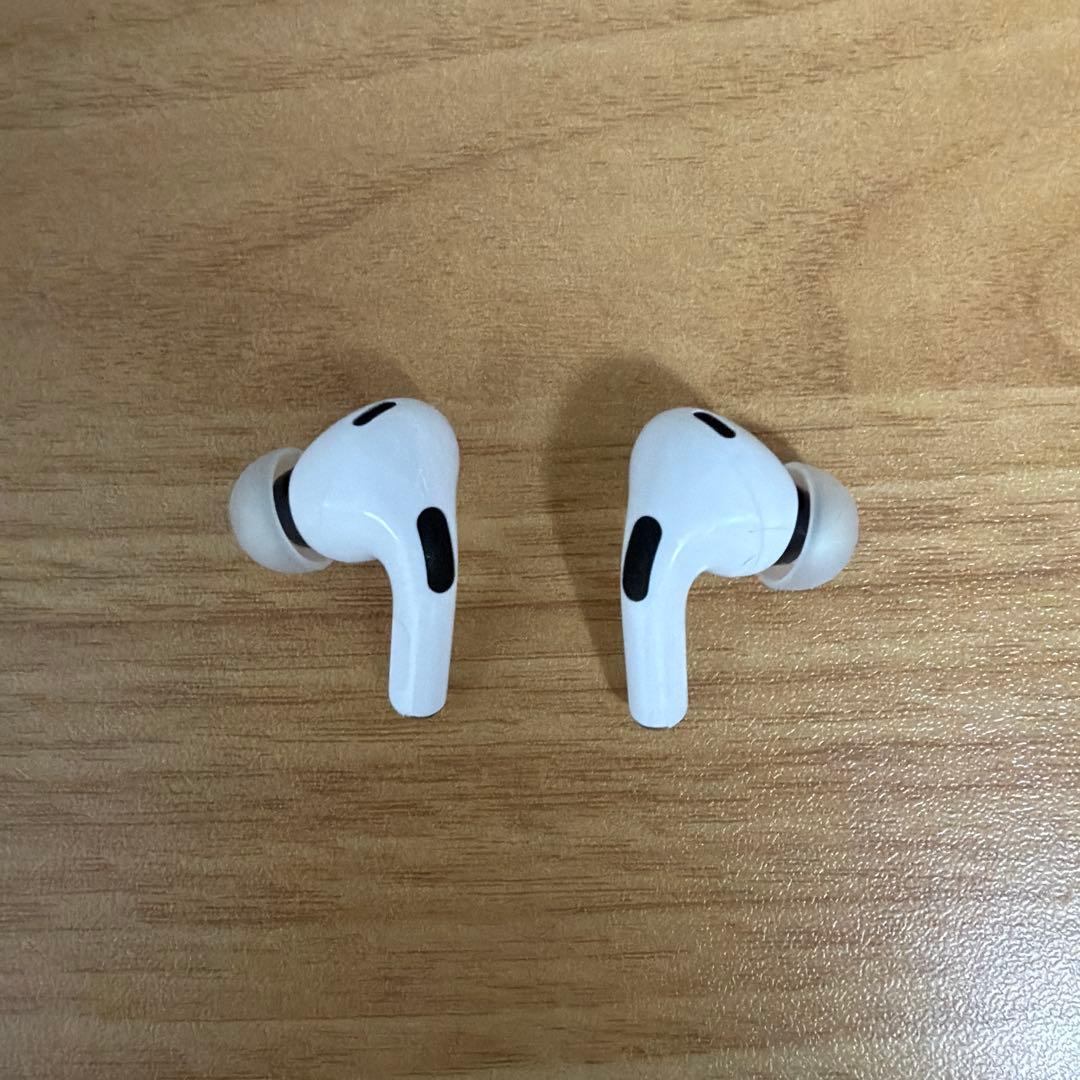 AirPods Pro (第2世代) 本体 + イヤーチップ
