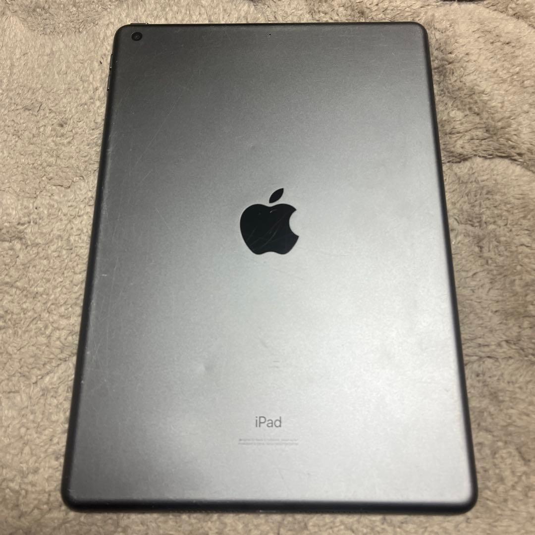 Apple iPad 第7世代32GB スペースグレー ケース、替えフィルム付き