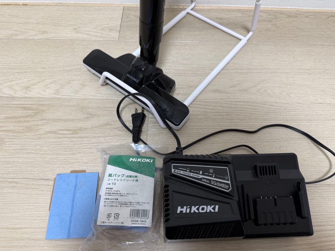 ハイコーキ 18Vコードレスクリーナー 紙パック式 ブラック 蓄電池・充電器付