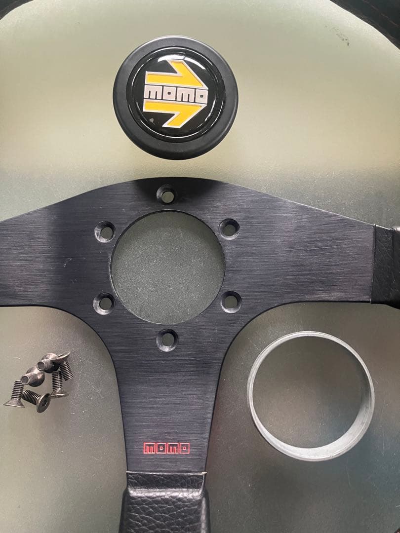 ラストセールmomoレザー製スポークステアリングTYP 035未使用品ビンテージ