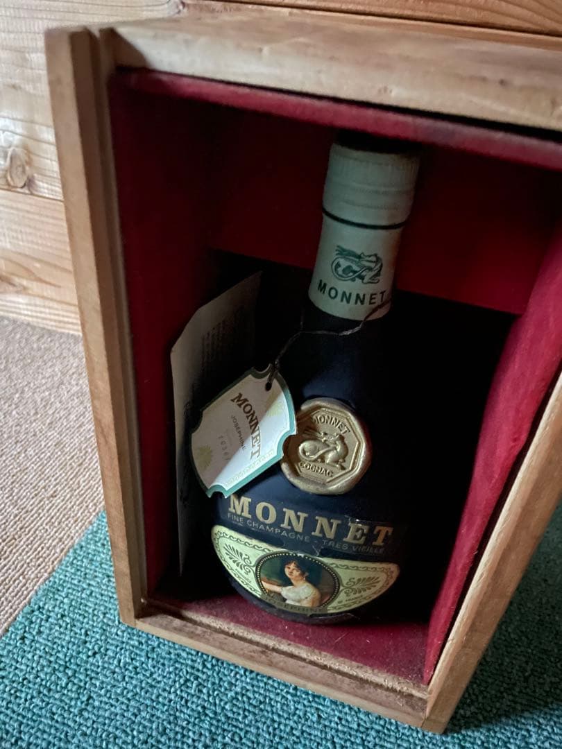 MONNET Josephine コニャック 木箱入り 未開栓　古酒　700ml