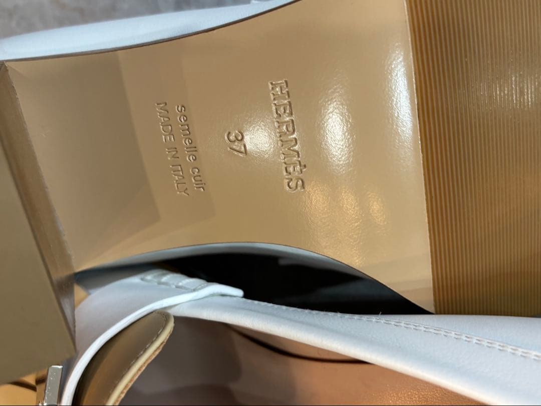 エルメス エリゼ レザー H金具 フリンジ パンプス ホワイト