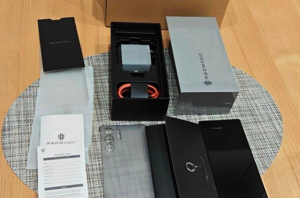 REDMAGIC 10 Pro 12GB+256GB / Shadowブラック