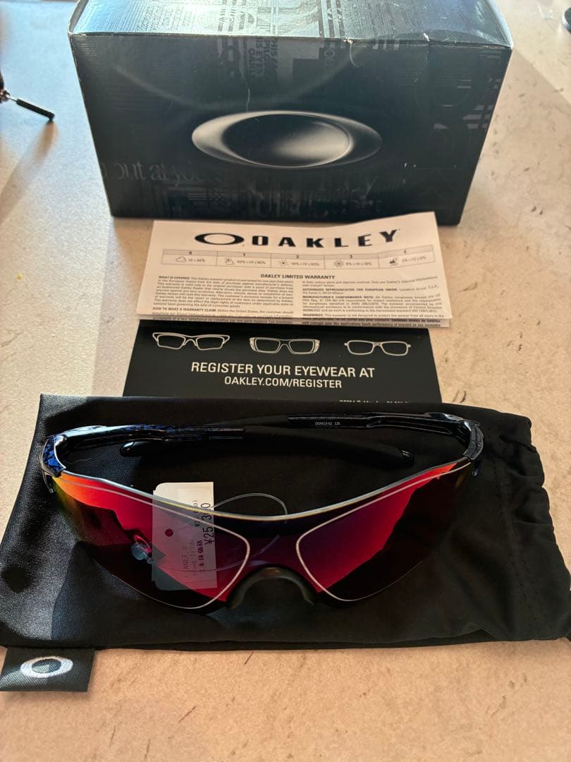 Oakley サングラス　EVゼロ パス Red Iridium