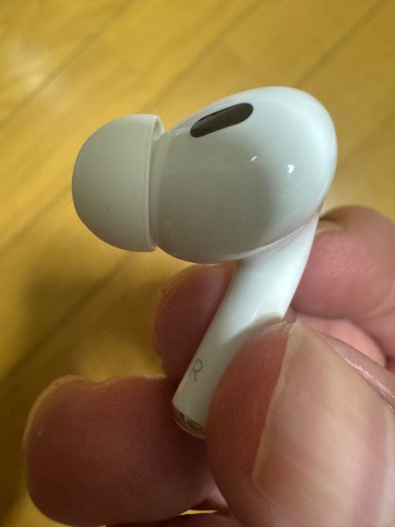AirPods Pro2世代ケース ケーブル ※右イヤホン有り