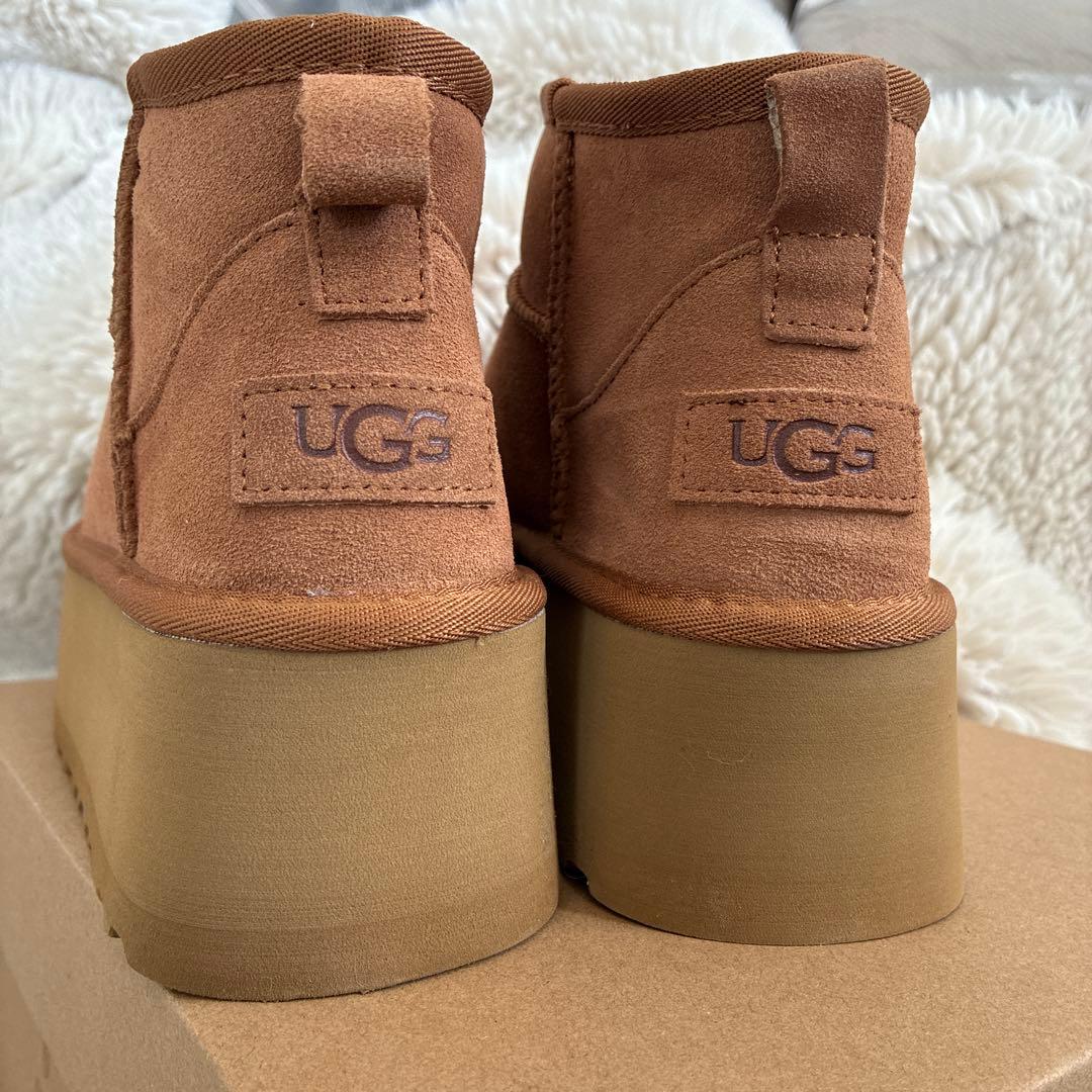 【新品】 UGG 24㎝　チェスナッ　厚底　ムートンブーツ