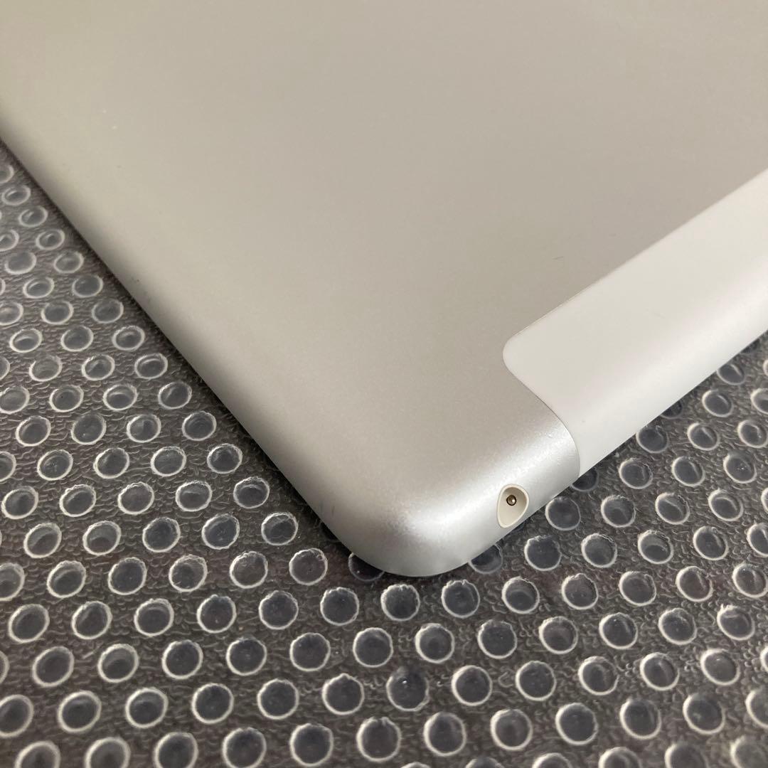 587【早い者勝ち】iPad6 第6世代 32GB SIMフリー☆